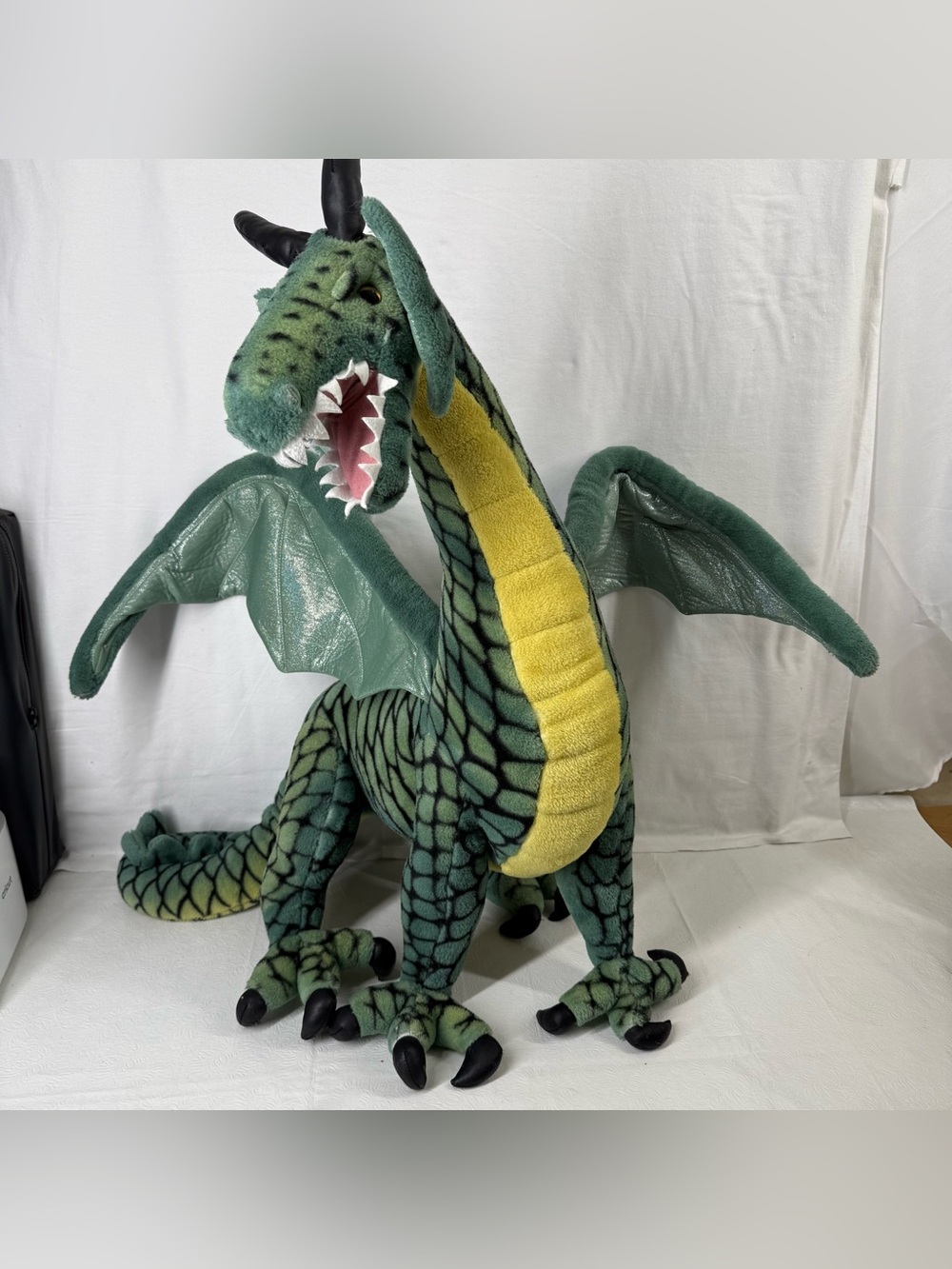 E1 Melissa & Doug Giant Dragon Plush Stuffed Animal 40" Exquisite Detailing